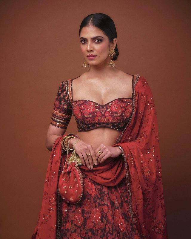 Malavika Mohanan’s Chic Look Is Everything