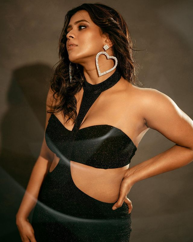 Hebah Patel’s Dress Will Make You Swoon