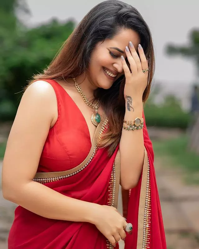 Anasuya Bharadwai Stuns in This Chic Ensemble