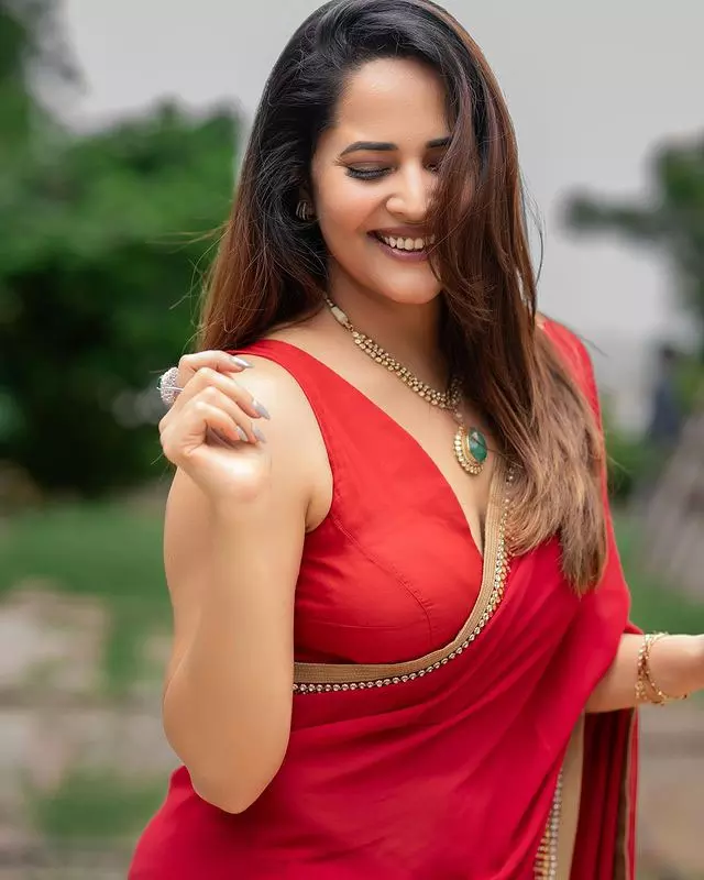 Anasuya Bharadwai Stuns in This Chic Ensemble