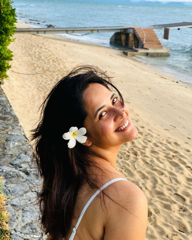 Anasuya Bharadwai Stuns in This Chic Ensemble