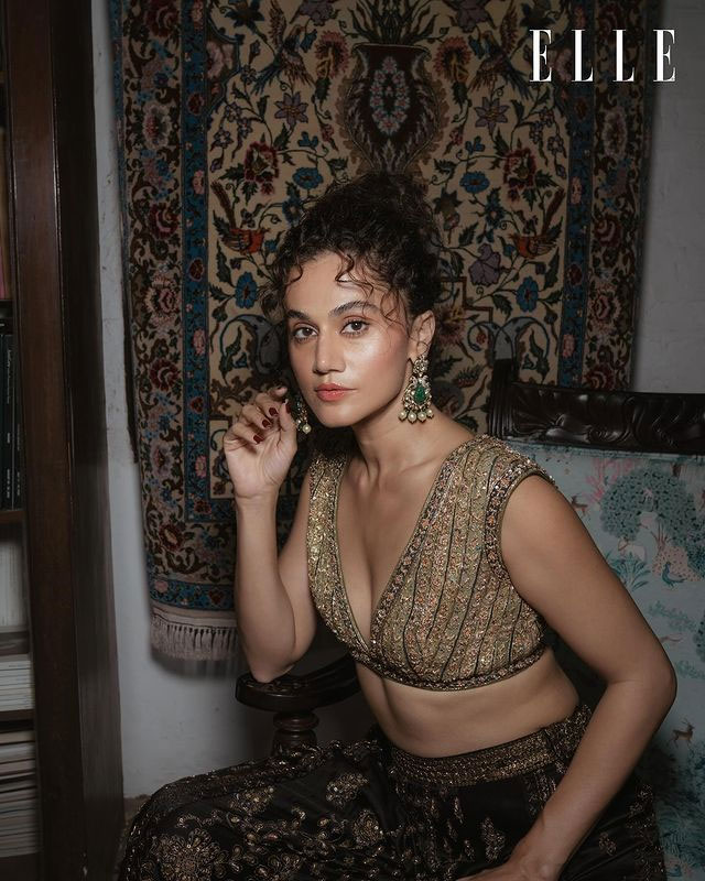 Taapsee Pannus Glamorous Look Is Simply Irresistible Taapsee Pannus Glamorous Look Is Simply Irresistible