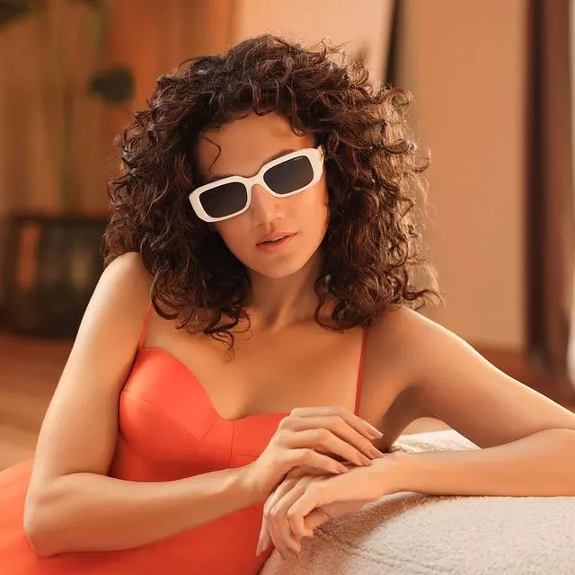 Taapsee Pannus Glamorous Look Is Simply Irresistible