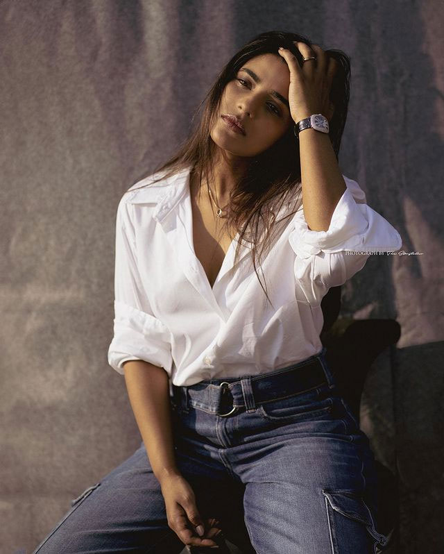 Fall in Love with Aishwarya Rajeshs Latest Dress Fall in Love with Aishwarya Rajeshs Latest Dress