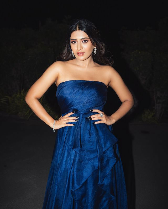 Rashi Singhs Dress Sets Fashion Goals Rashi Singhs Dress Sets Fashion Goals