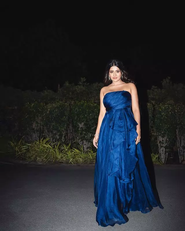 Rashi Singhs Dress Sets Fashion Goals Rashi Singhs Dress Sets Fashion Goals