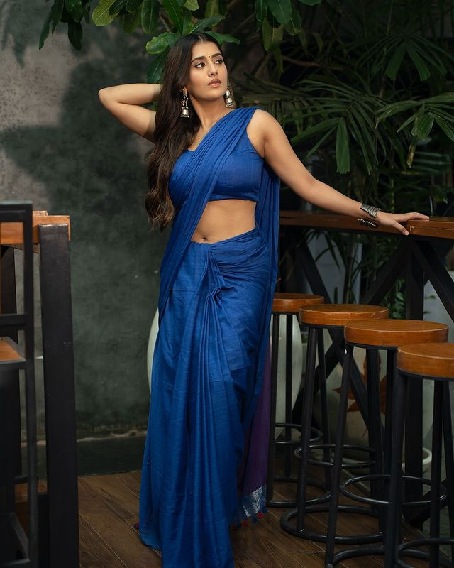 Rashi Singhs Dress Sets Fashion Goals