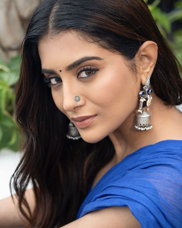 Rashi Singhs Dress Sets Fashion Goals Rashi Singhs Dress Sets Fashion Goals