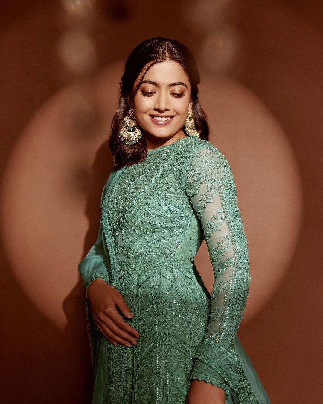 Rashmika Mandanna Slays in This Gorgeous Dress Rashmika Mandanna Slays in This Gorgeous Dress