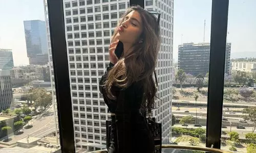 అలా గాలెం వేస్తున్న బ్యూటీ..!