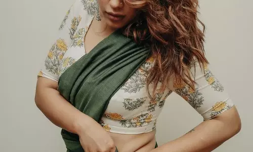 Deviyani Sharma’s Glamorous Look Is Simply Irresistible