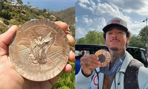 వారానికే రంగు వెలిసిపోయిన ఒలింపిక్  పతకం.. పోస్ట్  వైరల్!