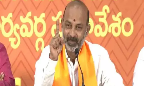 బండి నోట షాకింగ్ మాట.. కేటీఆర్ ను రేవంత్ జైల్లో వేస్తాడట