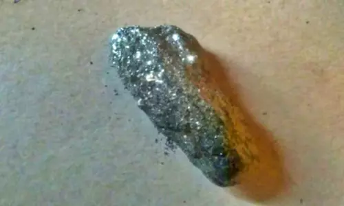 50 గ్రాముల రాయి.. విలువ రూ.850 కోట్లు.. తాజాగా పట్టేశారు