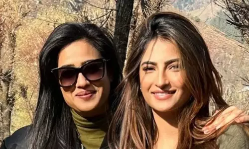 కుమార్తె డేటింగ్పై పుకార్లు.. క్లారిటీ ఇచ్చిన సీనియర్ నటి కుమార్తె డేటింగ్పై పుకార్లు.. క్లారిటీ ఇచ్చిన సీనియర్ నటి