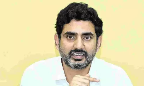 టీడీపీలో చేరికలకు బ్రేకు వేస్తున్నదెవరో తెలిస్తే షాకే ?