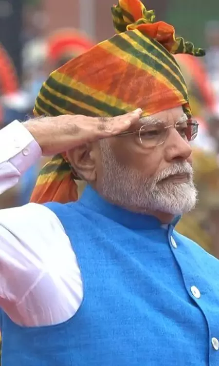 India PM & Other Big Politicians Hoisting Nation Flag On Independence Day