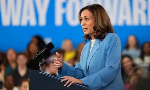 యూఎస్ ఎన్నికల్లో కొత్త వ్యూహం.. కమలా హారిస్ కాదు ‘కమల’ మాత్రమే