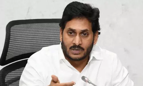 జగన్‌ ఆ ‘మూడ్‌’ నుంచి బయటకు వస్తేనే!