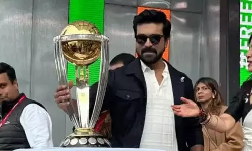 రామ్‌ చరణ్‌ బాలీవుడ్‌ స్టార్‌ కాదురా బాబు..!