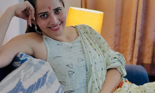 Anasuya Bharadwaj’s Adorable Snaps in Saree