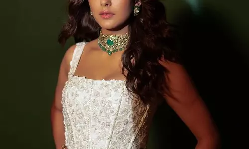 Mrunal Thakur Shines In Beautiful Dress