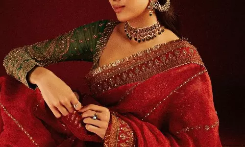 Jahnvi Kapoor Looks Absolutely Ravishing