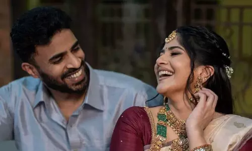 సౌండ్ లేకుండా క్యూట్ హీరోయిన్ నిశ్చితార్థం