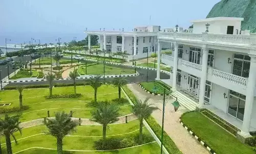 రుషికొండ ప్యాలెస్ తాళాలు వారి చేతికి ? రుషికొండ ప్యాలెస్ తాళాలు వారి చేతికి ?