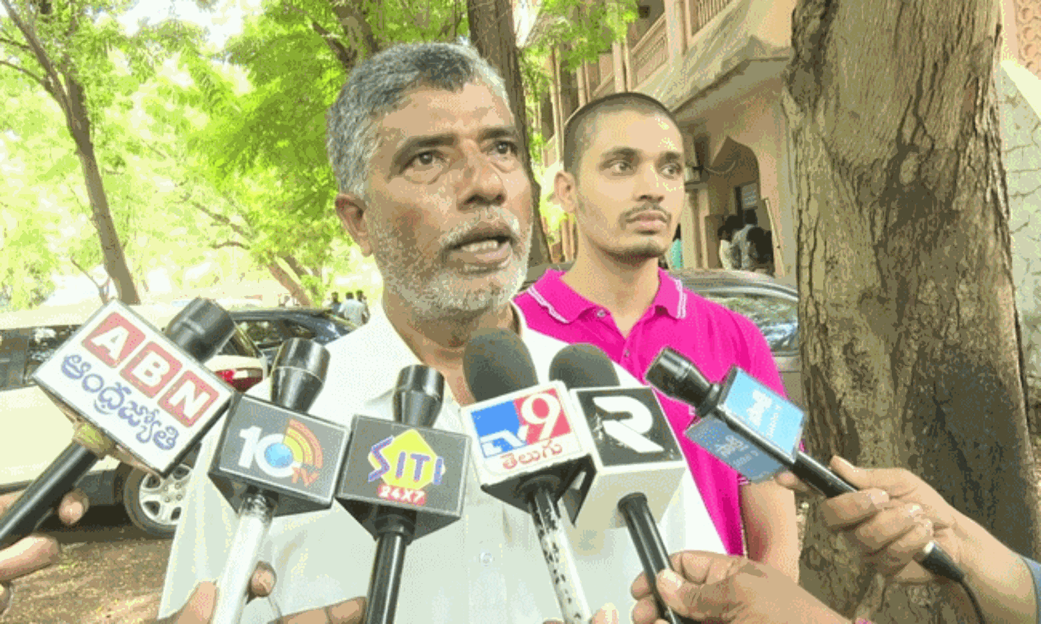 టీడీపీ ఎమ్మెల్యే భర్త రియల్ ఎస్టేట్ దందాలు!