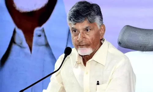 చంద్రబాబు సాయం కోరిన ముంబై నటి... సీఎం ఘాటు వ్యాఖ్యలు!!