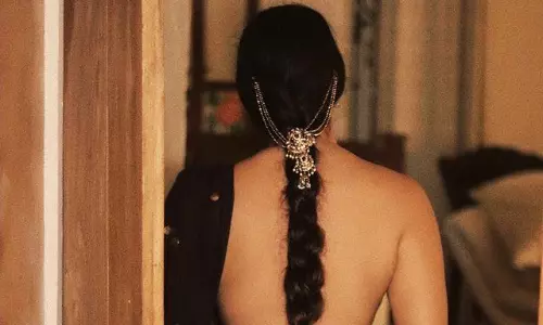 చీరలో బ్యాక్ లెస్ అందం.. హీటెక్కించేసిన మేఘా