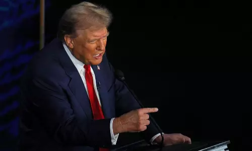 వలసదారులపై డోనాల్డ్‌ ట్రంప్‌  సంచలన వ్యాఖ్యలు!