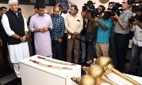 వేలానికి మోడీ బర్త్  డే బహుమతులు...  కనిష్ట ధర రూ.600!