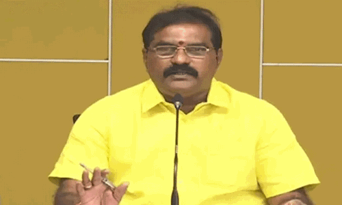 నీకు పదిహేను వేలు.. నీకు పదిహేను వేలు... టీడీపీ మంత్రి !