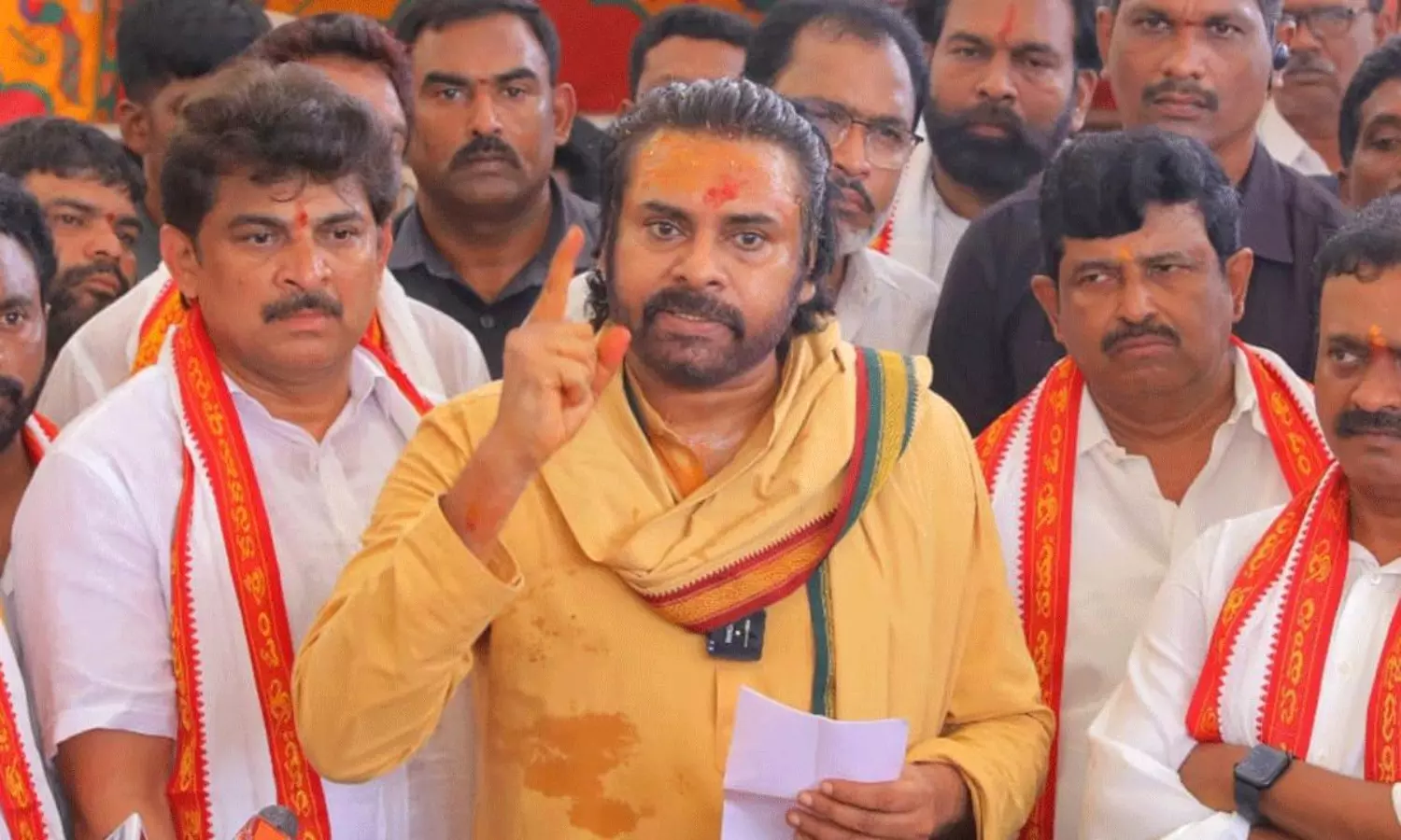 పవన్ కళ్యాణ్ మాటలు అతని ఫ్యామిలీకి నచ్చడం లేదా ?