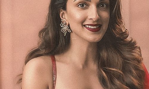 Kiara Advani Impresses in This Show-Stopping Dress