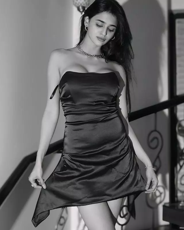 Prakriti Pavani Commands Elegance in This Dress Prakriti Pavani Commands Elegance in This Dress