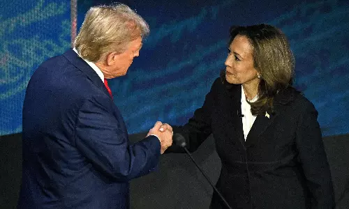 హారిస్  వర్సెస్  ట్రంప్... అక్రమవలసలపై హామీలు, కౌంటర్లు!