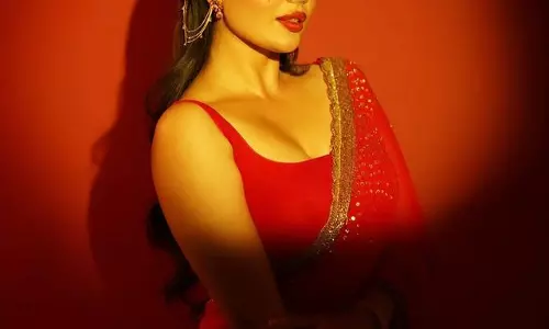 Kushitha Kallapu Is Beautiful In Red Saree