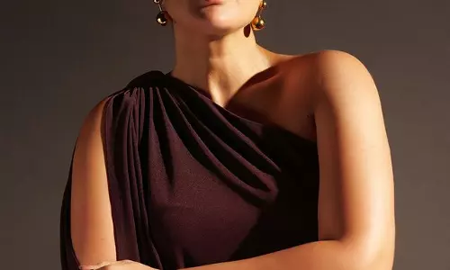 Kareena Kapoor Khan Shines In Black & White