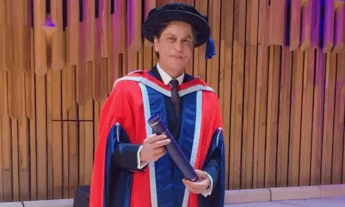 ఒక న‌టుడికి ఇన్ని డాక్ట‌రేట్లు ఎలా?