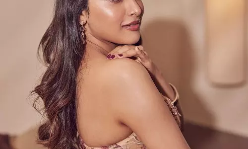 Priyanka Mohan�s Latest Look is Giving Us Classy Vibes