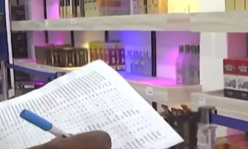 లిక్కర్ షాపులకు అప్లై చేయొద్దు.. బాబు.. పవన్ తెలిసిందా? లిక్కర్ షాపులకు అప్లై చేయొద్దు.. బాబు.. పవన్ తెలిసిందా?