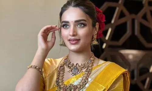 నిధి అగర్వాల్.. పట్టుచీరలో చందమామలా..