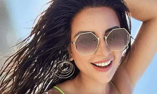 టూపీస్ లో హాట్ బ్యూటీ ఘాటు ఫోజులు!