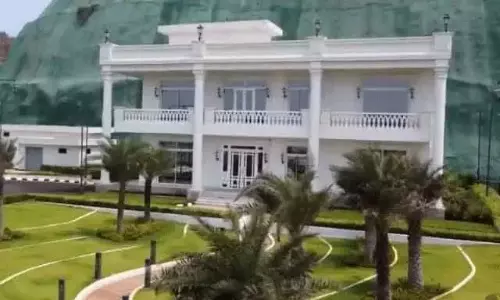 బాబోయ్ రుషికొండ