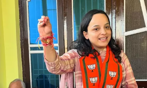 ఎవరీ షగున్ పరిహర్? కశ్మీర్ లో ఆమె గెలుపు ఎందుకంత స్పెషల్?