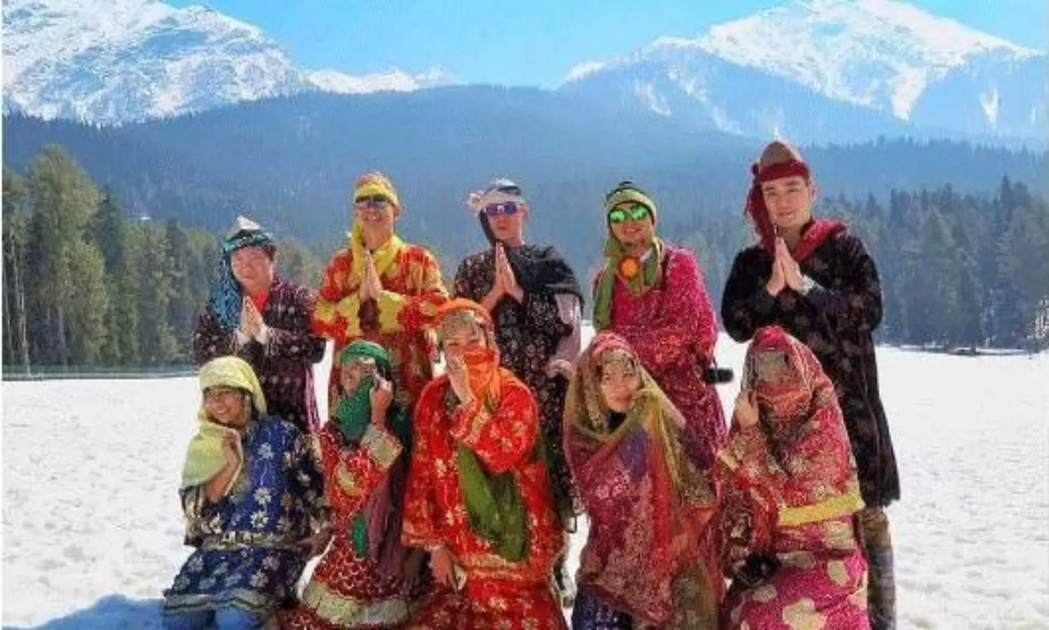 అందాల కశ్మీర్ లో మెలిక.. లోయ ఒకరిది.. జమ్మూ మరొకరిది! అందాల కశ్మీర్ లో మెలిక.. లోయ ఒకరిది.. జమ్మూ మరొకరిది!