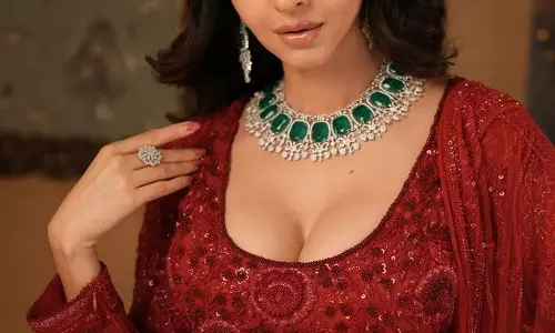 Vedhikas Show-Stopping Red Look